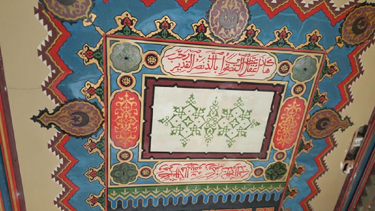 استبدل المستعمر الفرنسي الآيات القرآنية بعبارات تقديس لنابوليون