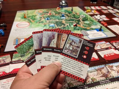 Défendre l'Algérie dans The Red Burnoose, un jeu de construction de deck.
