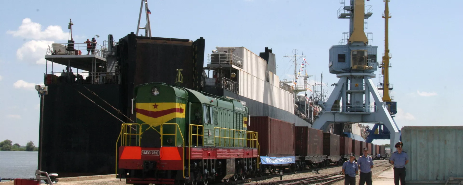 The port of Olya, Astrakhan Region, is the destination of the international transport corridor North-South in Russia. - Sputnik International, 1920, 13.07.2023